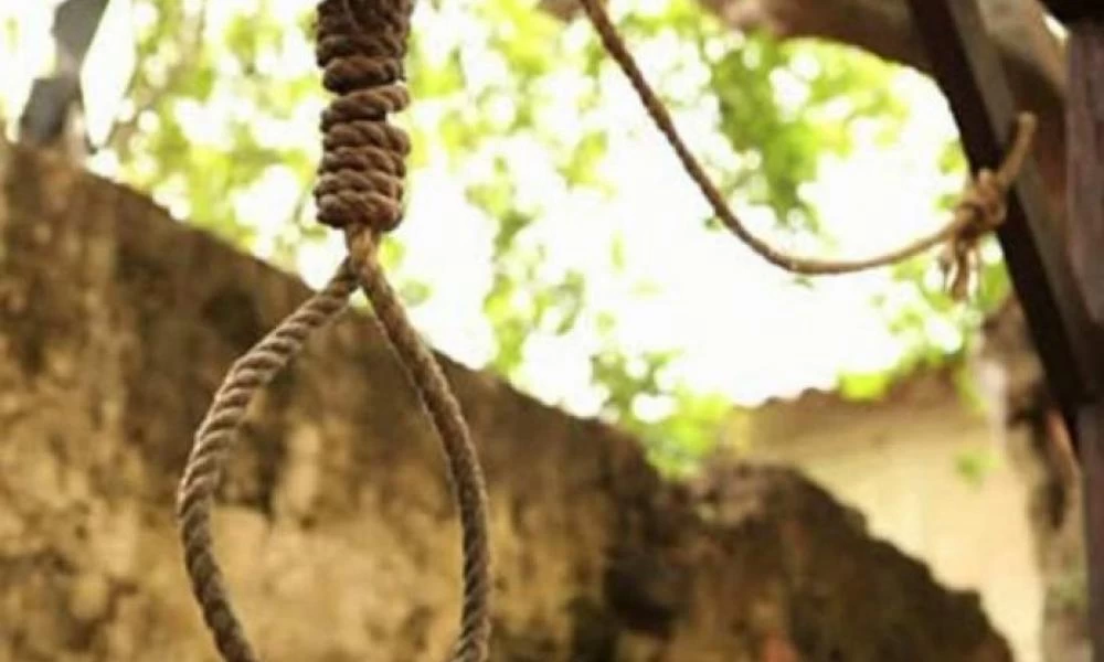 Λαμία: Κρεμασμένο βρήκαν γυναίκα και κόρη 86χρονο στην αυλή τους